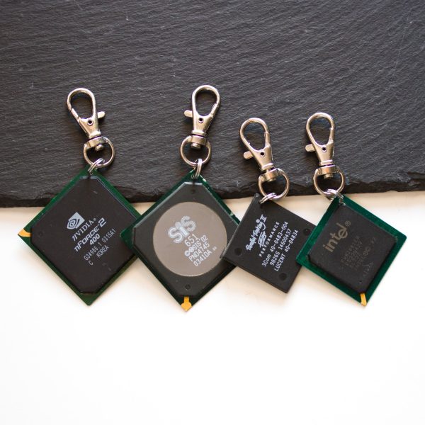 Chipset keychain, recycled computer chipset keychain Online