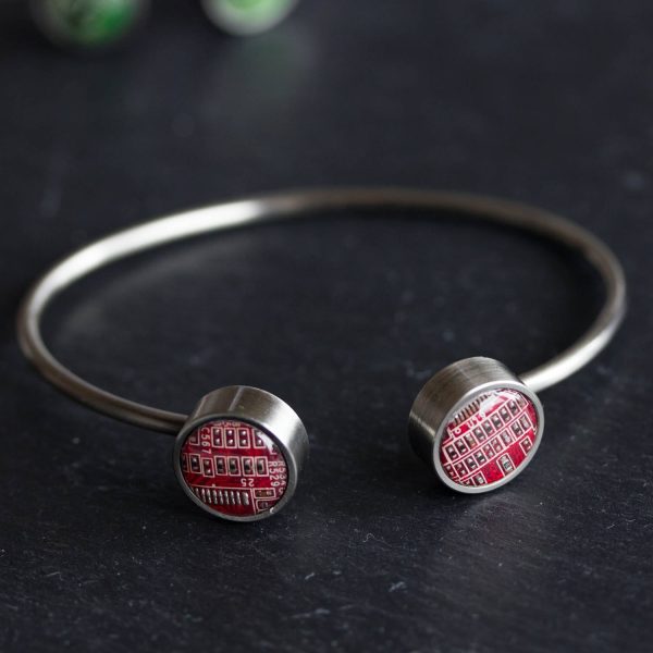 Bangle bracelet with interchangeable buttons Online Sale