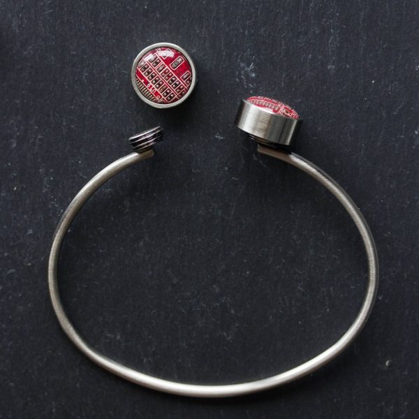 Bangle bracelet with interchangeable buttons Online Sale