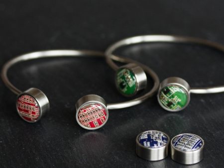 Bangle bracelet with interchangeable buttons Online Sale